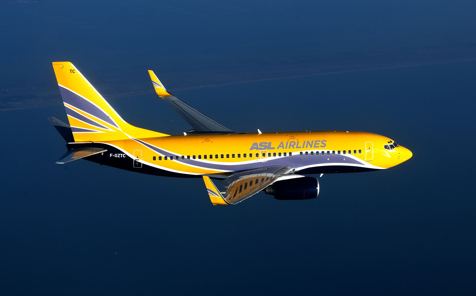 Boeing 737-700 private aircraft charter flight B737-700